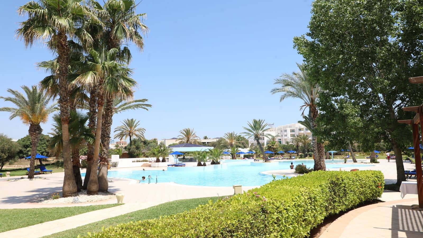 pools-outdoor-pool
