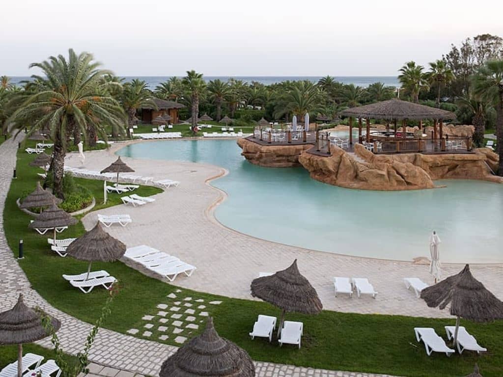 pools-outdoor-pool
