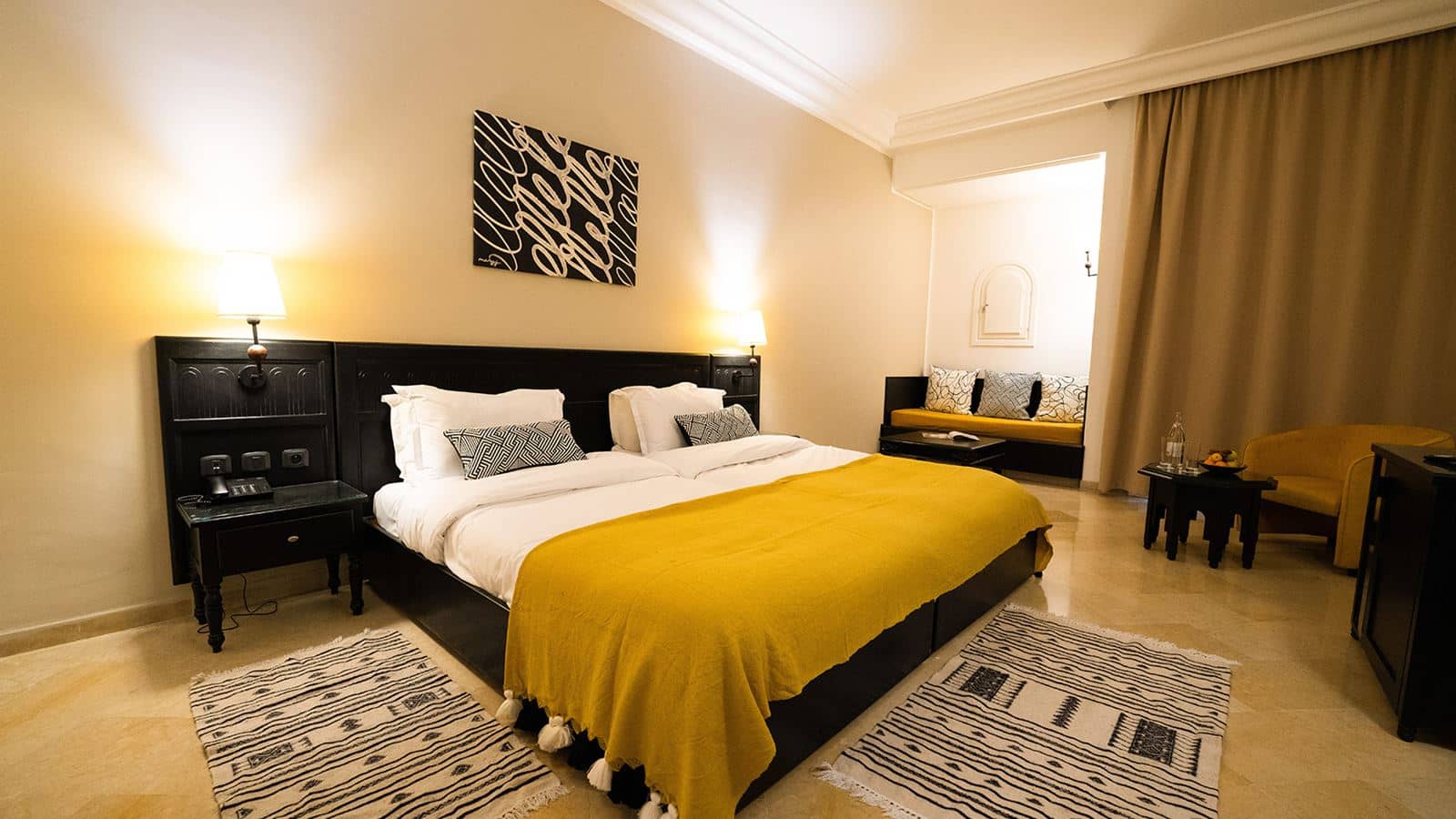rooms-superior-room