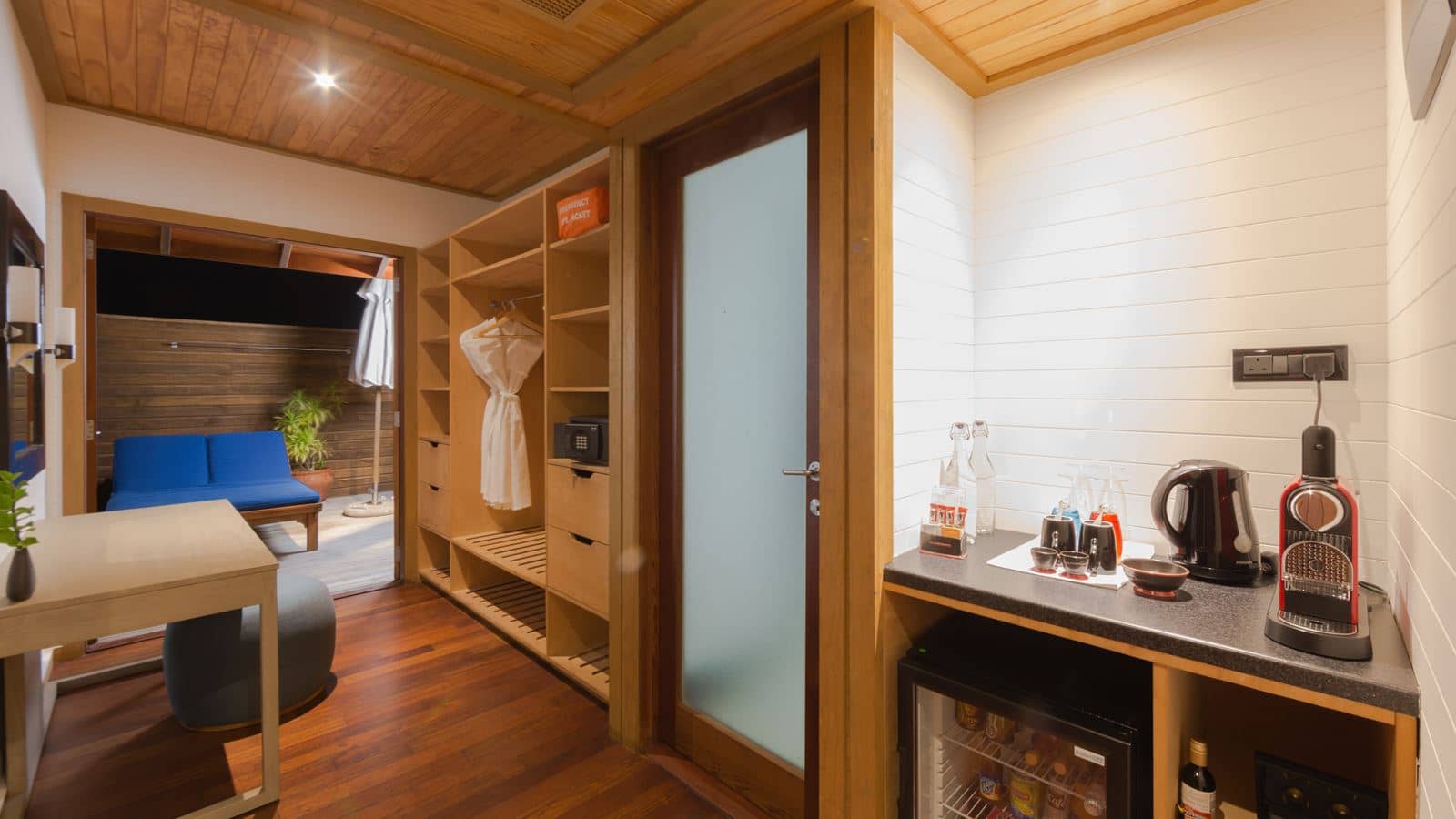 rooms-romantic-ocean-villa