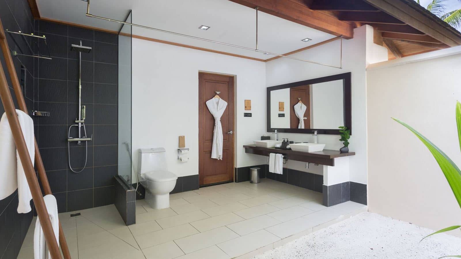 rooms-beachfront-villa
