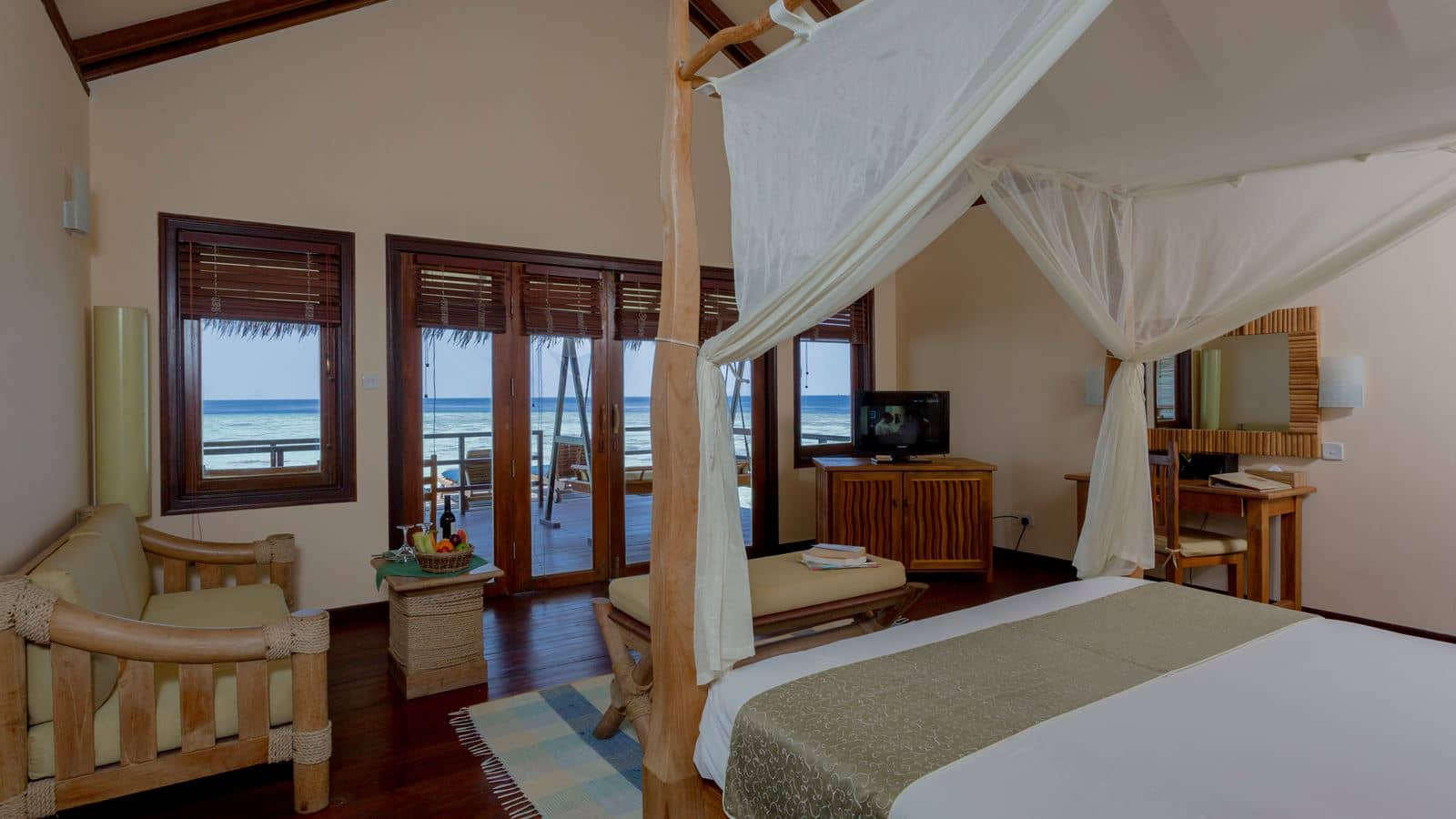 rooms-water-villa
