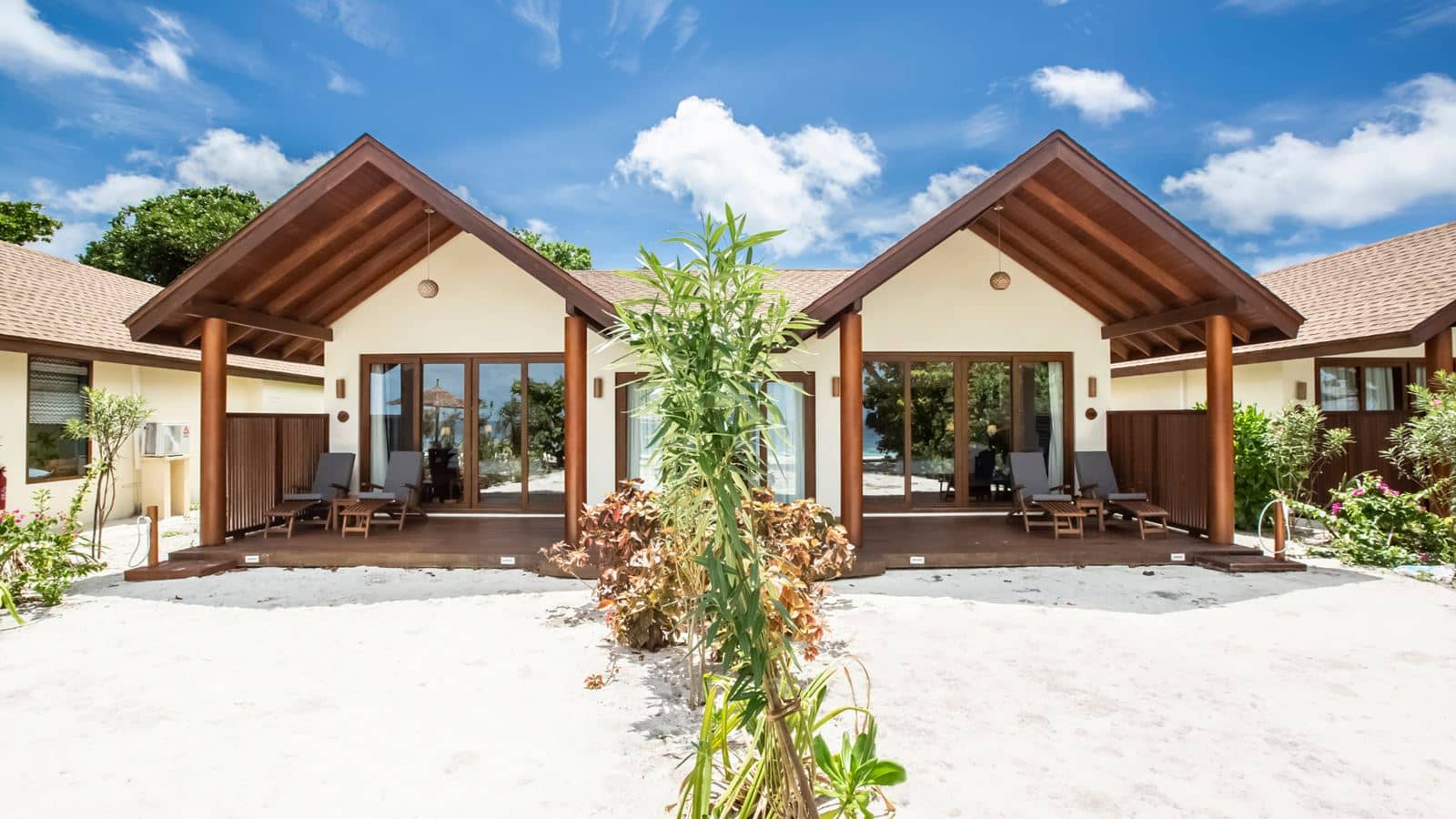 rooms-deluxe-two-bedroom-beach-suite