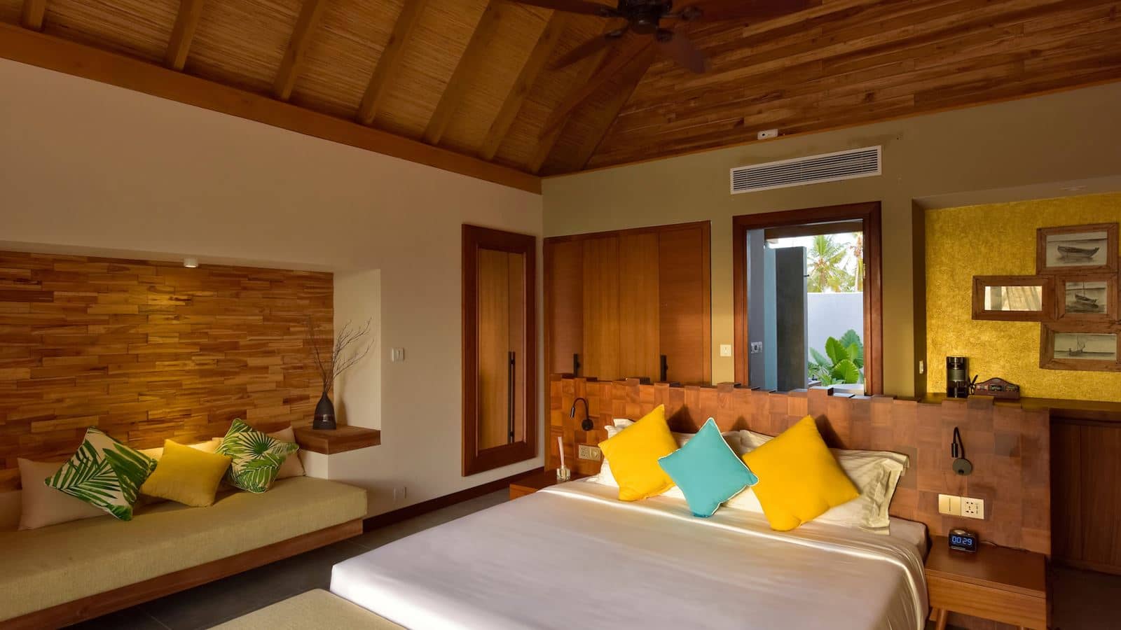 rooms-beach-villa-sunrise