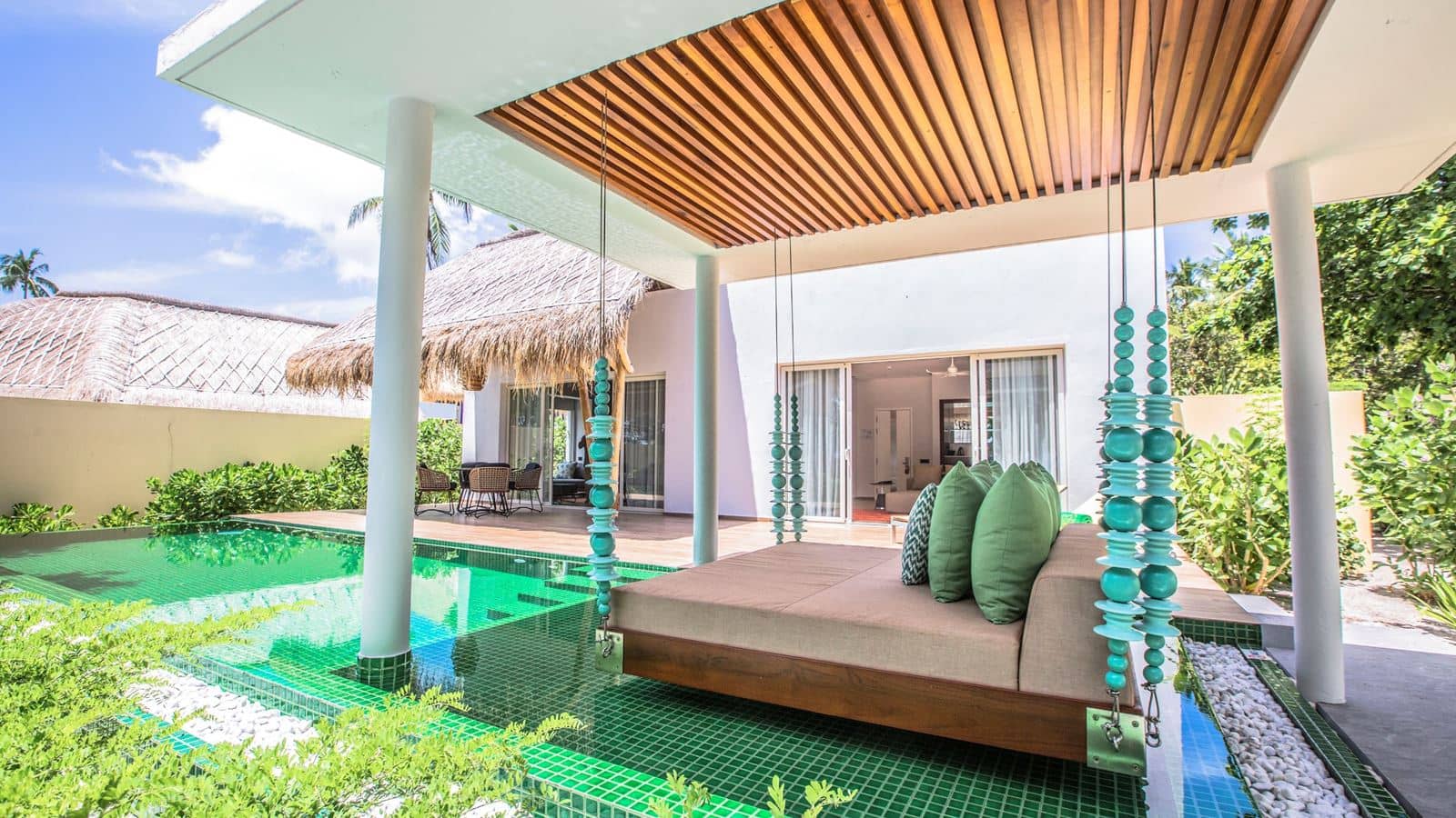 rooms-superior-beach-villa-with-pool