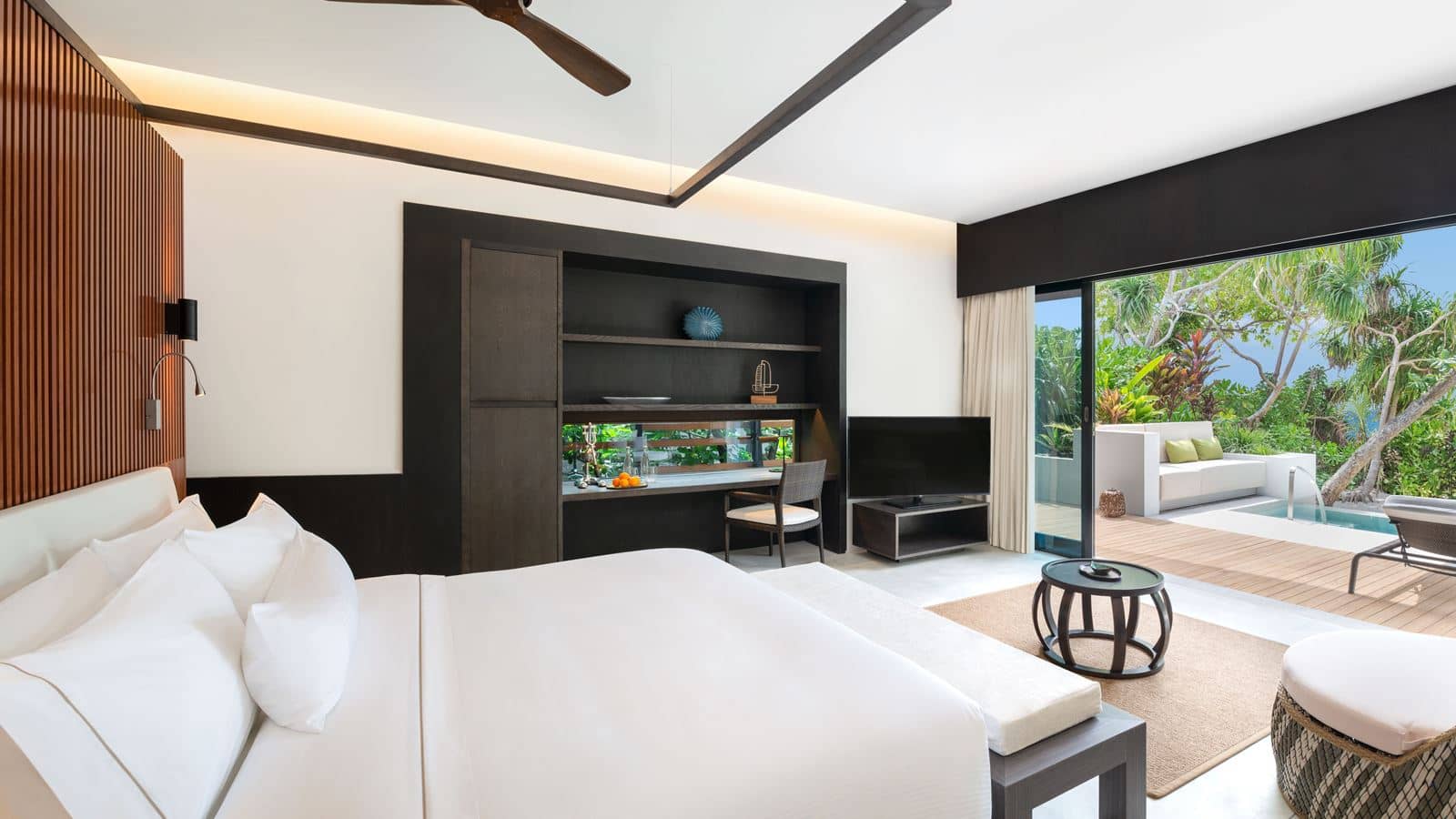rooms-beach-villa-pool