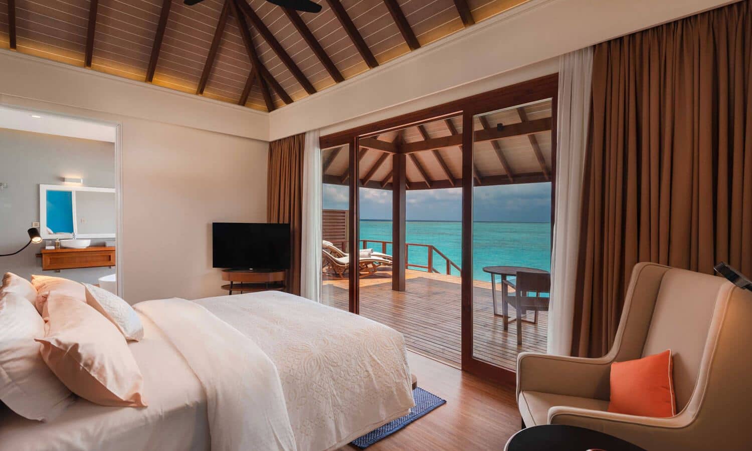 rooms-water-villa