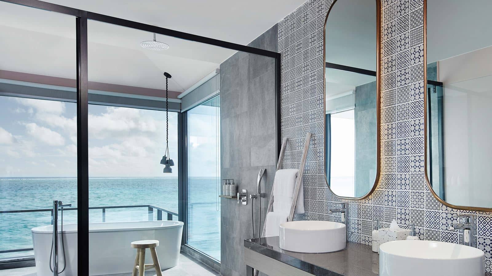 rooms-lagoon-villa