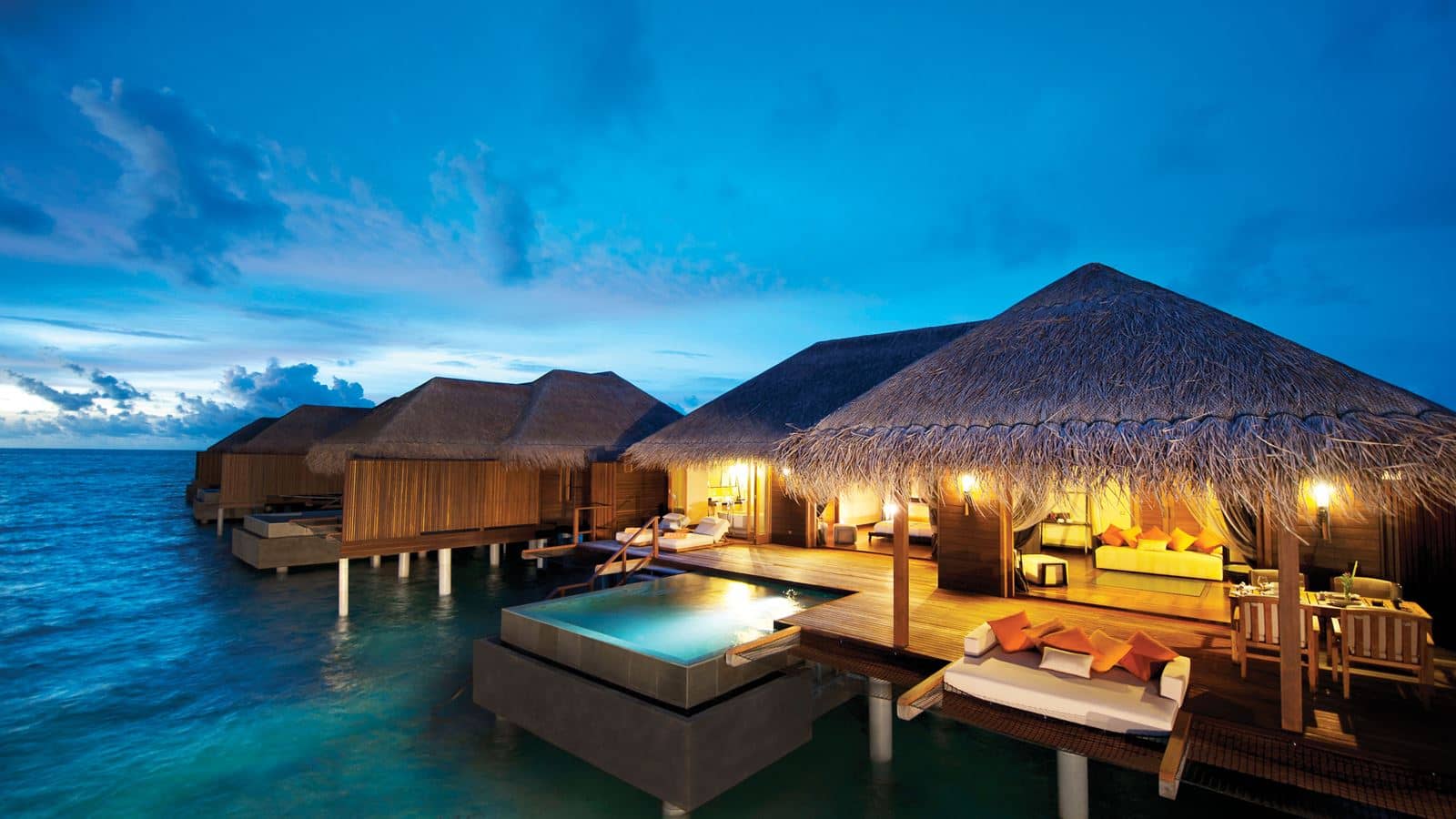 rooms-sunset-family-ocean-suite-with-pool