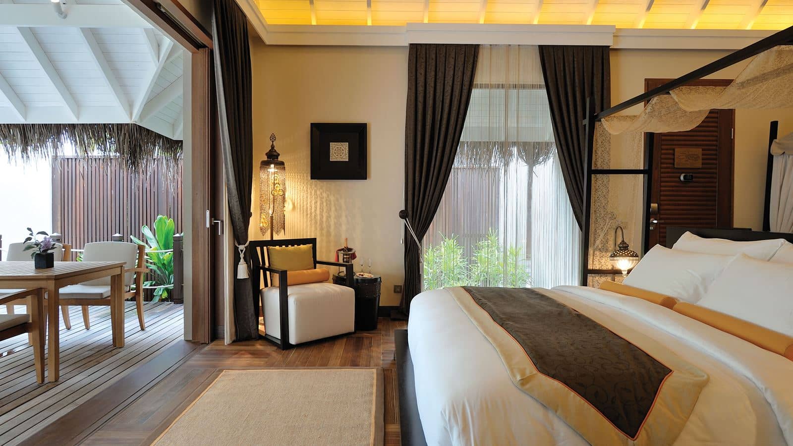 rooms-beach-family-suite-with-pool