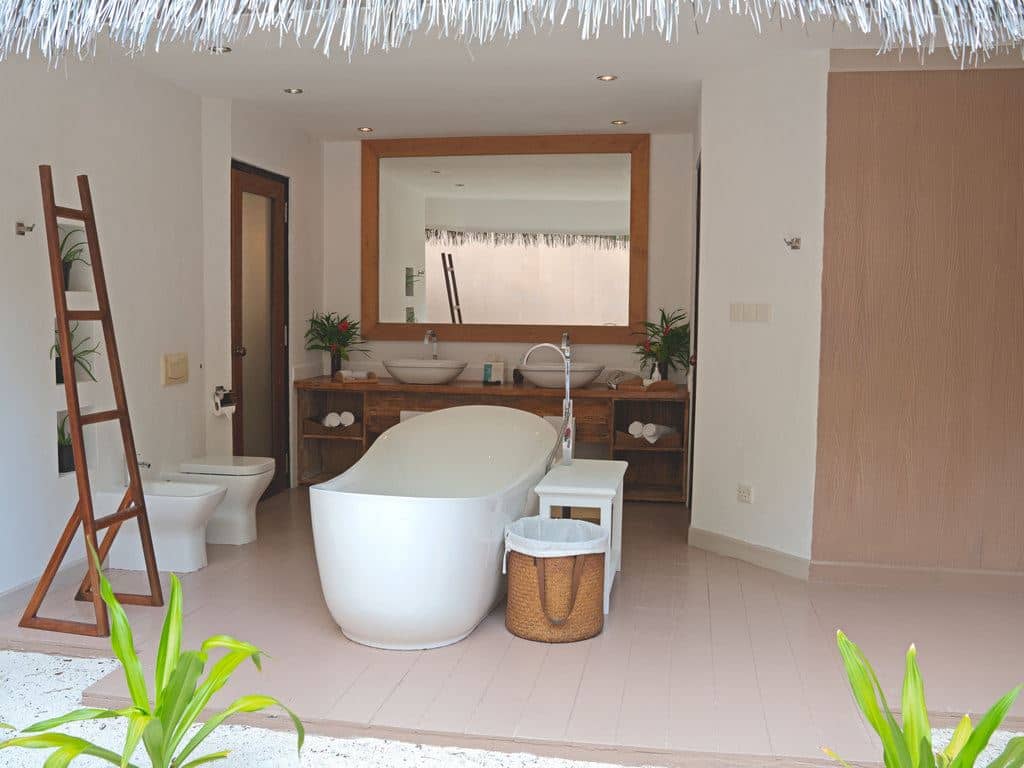rooms-lagoon-prestige-pavilion-beach-villa