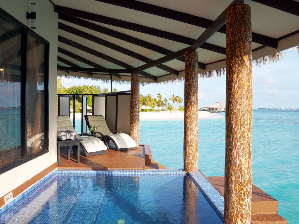 rooms-water-villa-with-plunge-pool