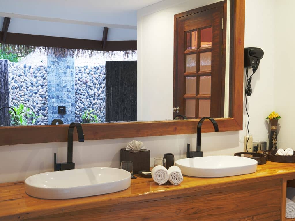rooms-beach-suite-with-private-pool