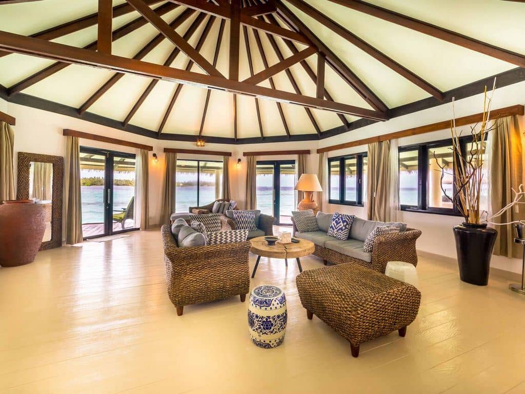 rooms-water-suite-with-plunge-pool