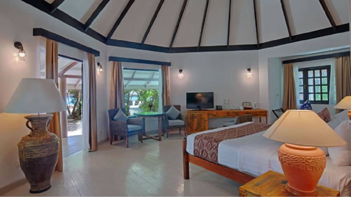 rooms-beach-villa-with-private-pool