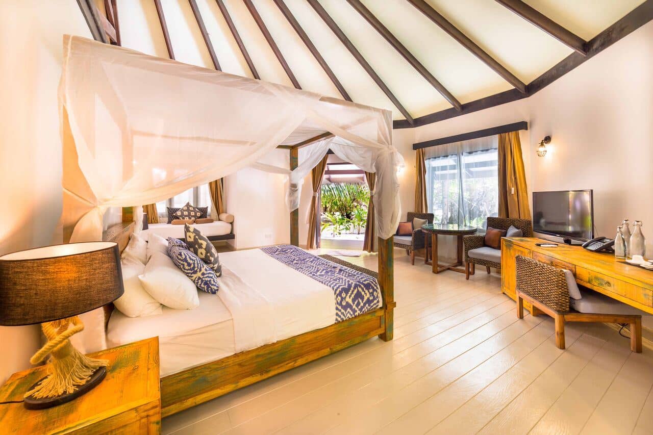 rooms-two-bedroom-family-beach-villa