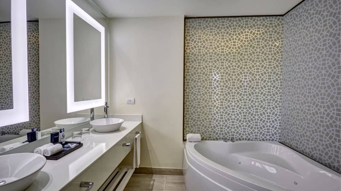 rooms-luxury-family-suite