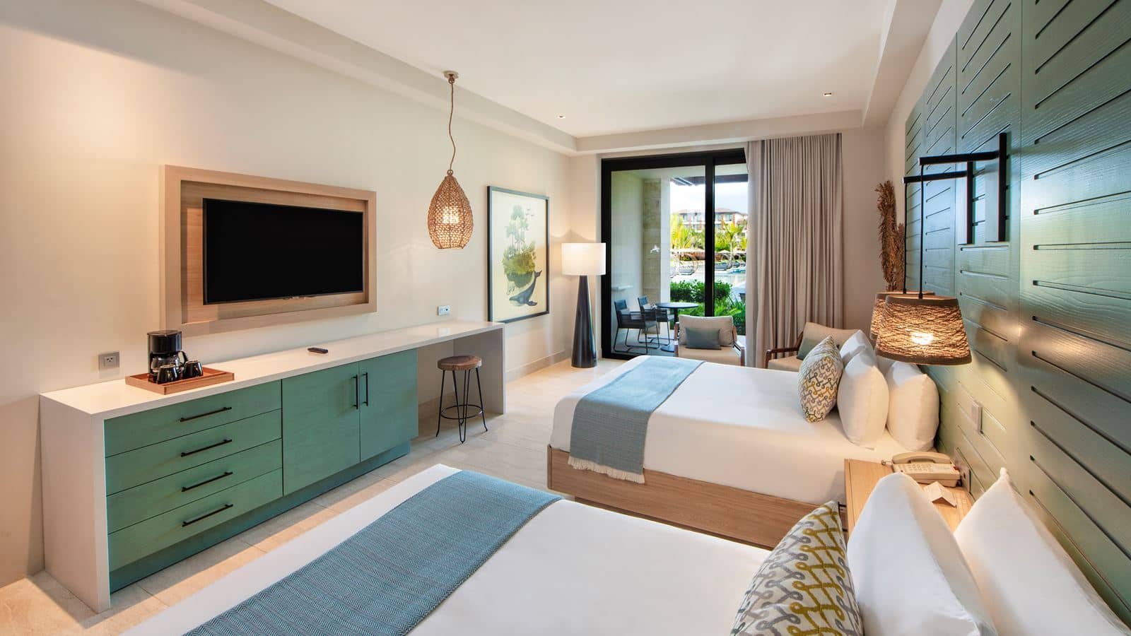 rooms-resort-queen--pool-view-junior-suite