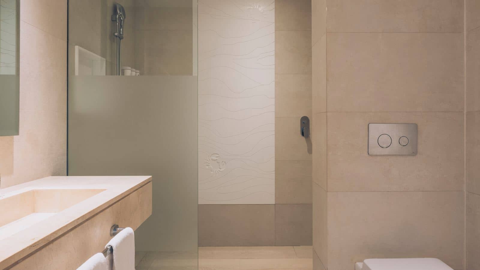 rooms-2-bedroom-family-junior-suite
