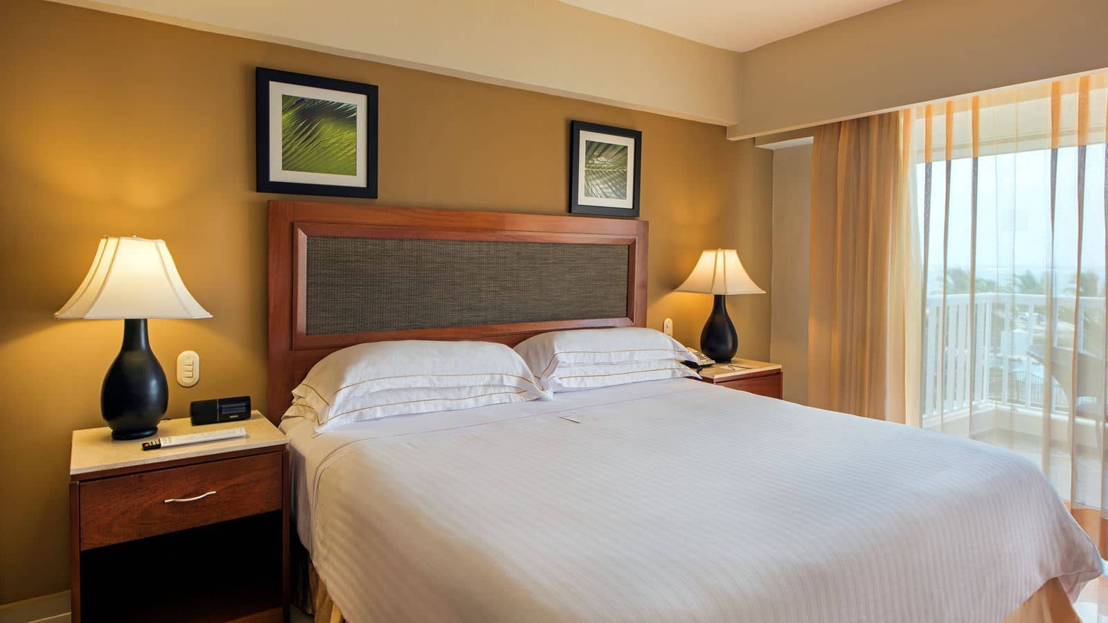 rooms-superior-room