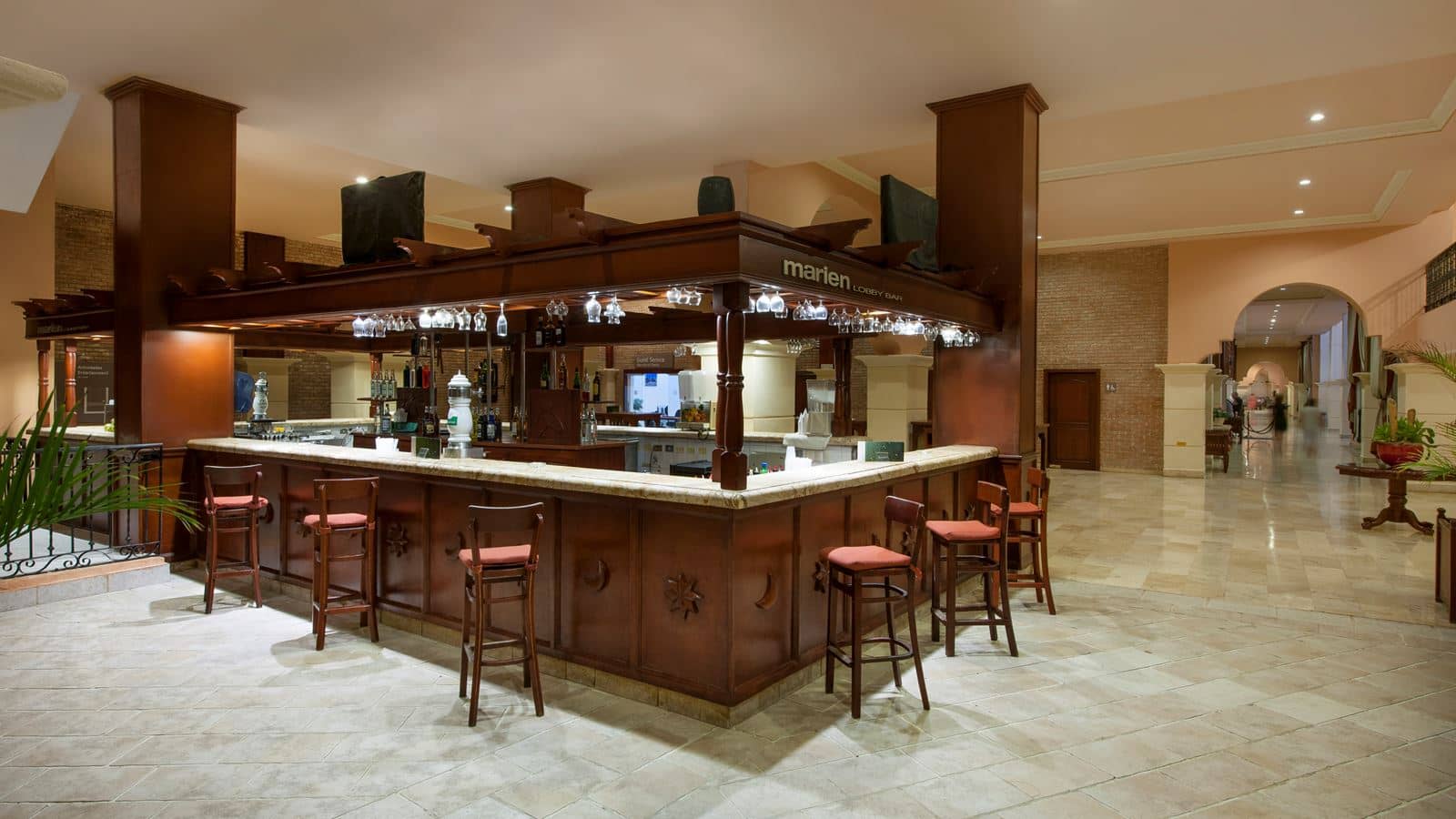 bars-lobby-bar-alhanbra