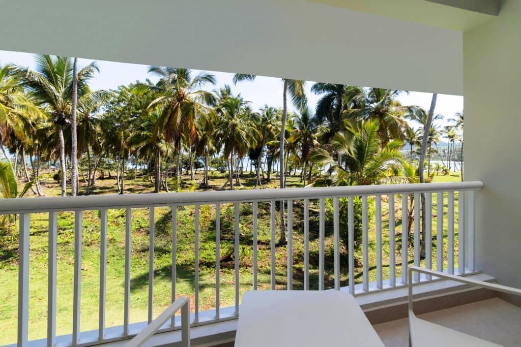 rooms-club-ocean-view-king-ug3