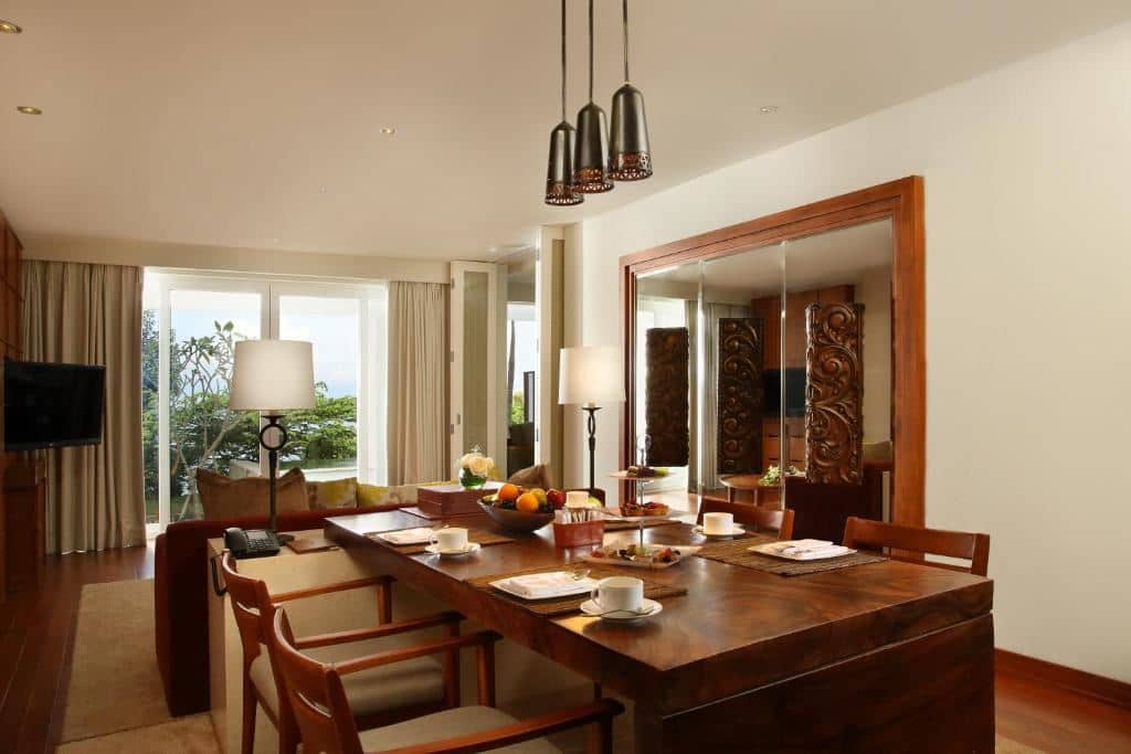 rooms-ocean-front-suite