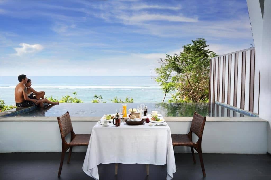 rooms-ocean-front-pool-suite