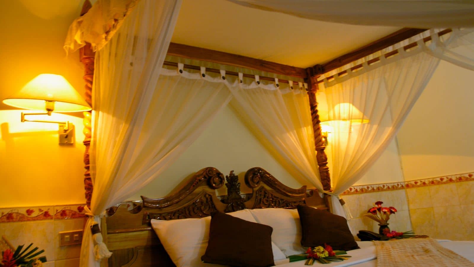 rooms-deluxe-room