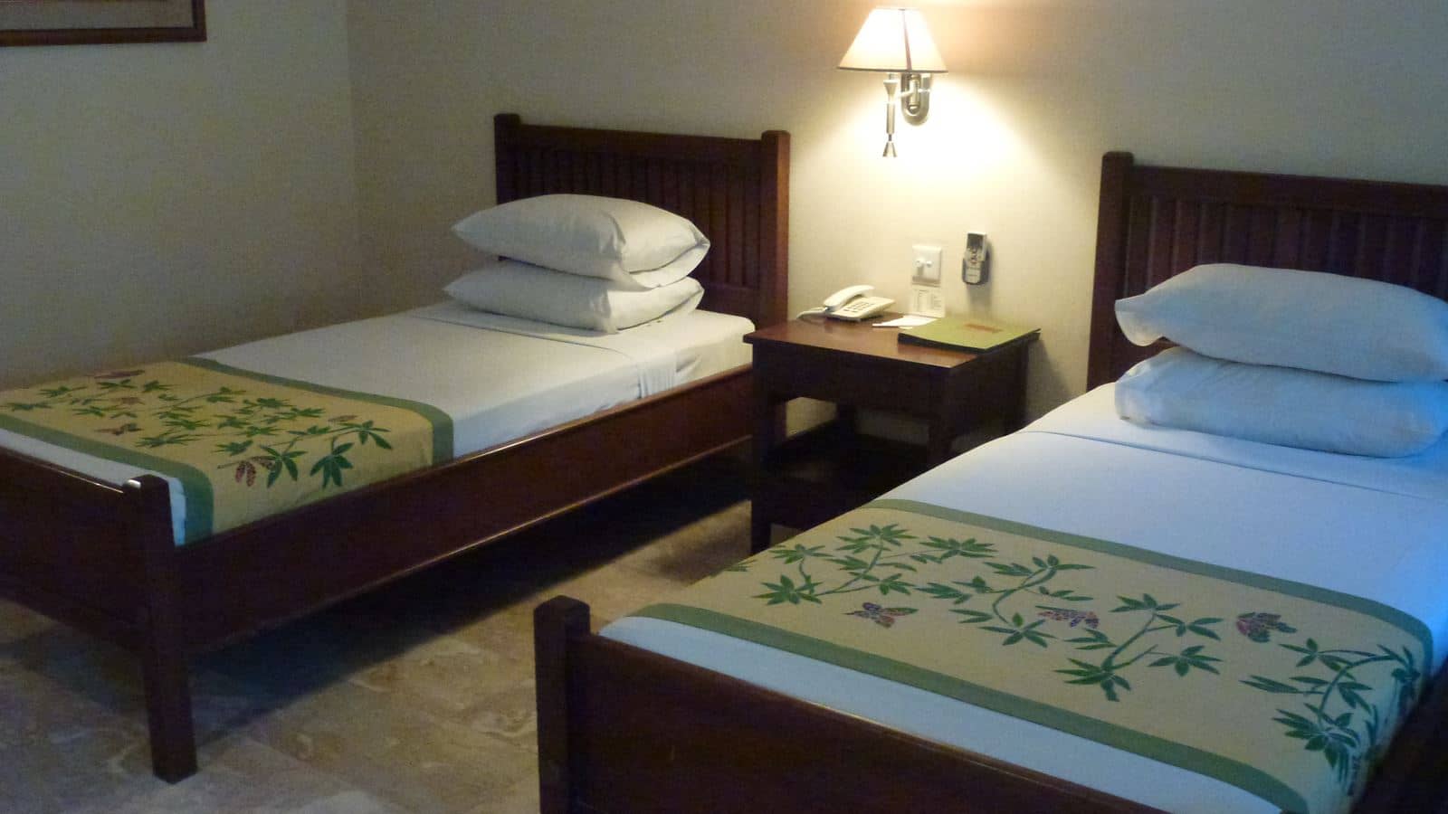 rooms-standard-room
