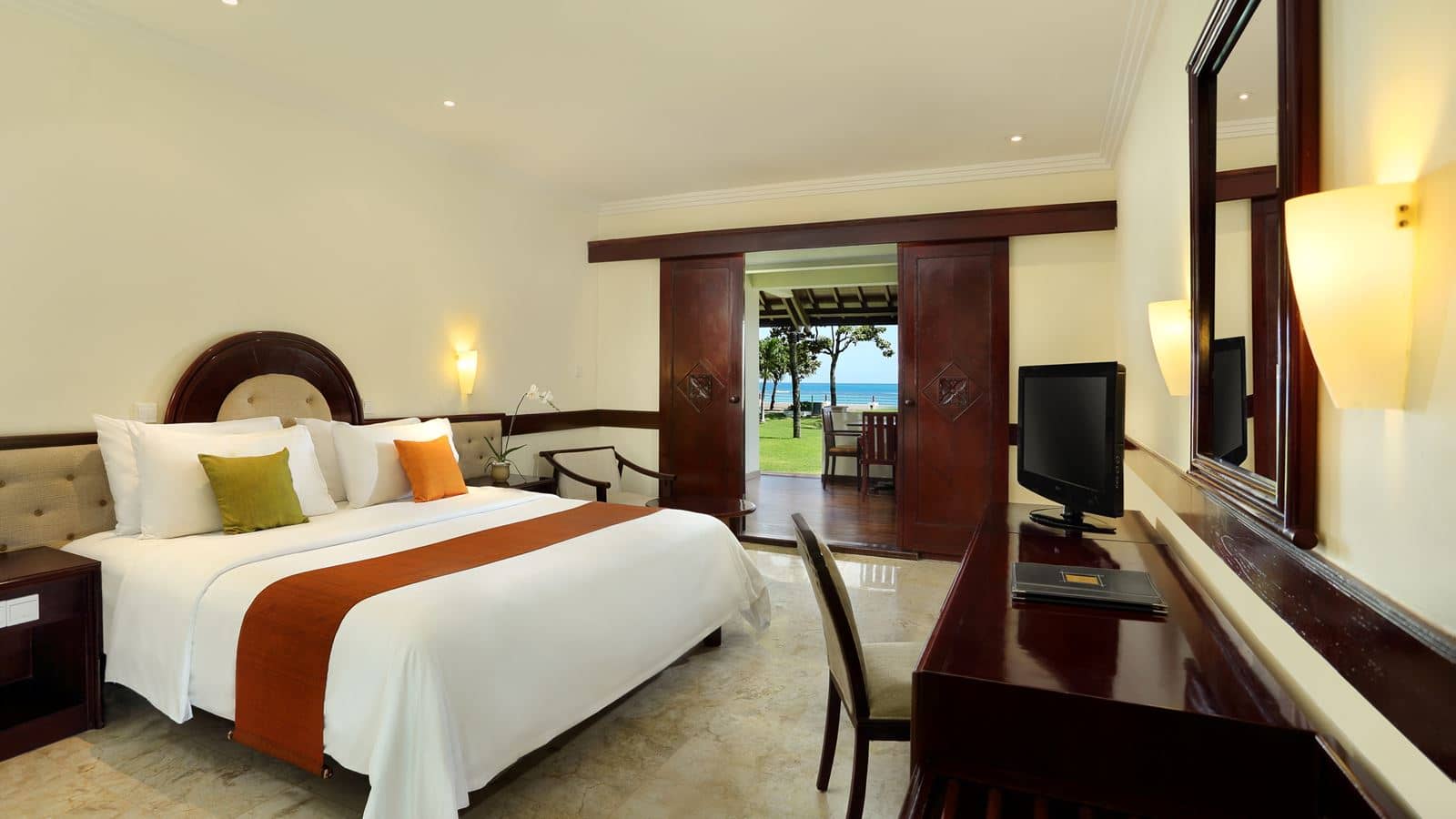 rooms-grand-deluxe-ocean-front