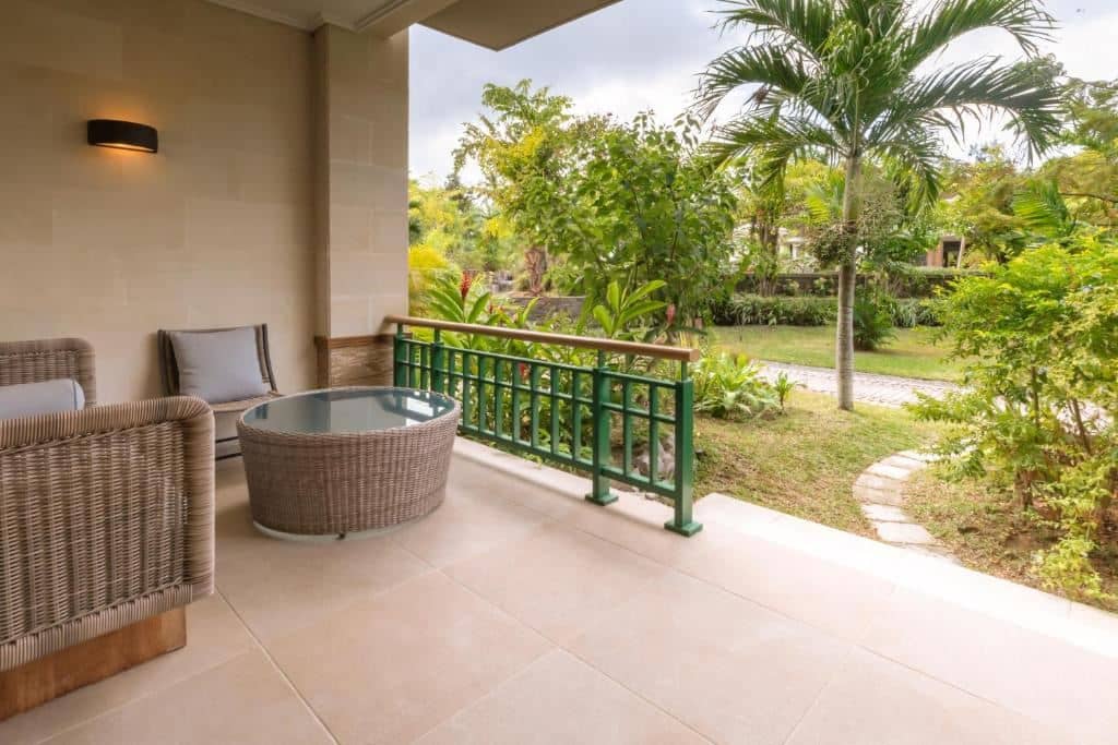 rooms-standard-garden--mountain-view