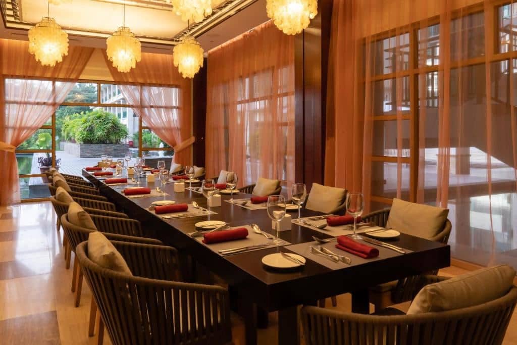 restaurants-restaurants