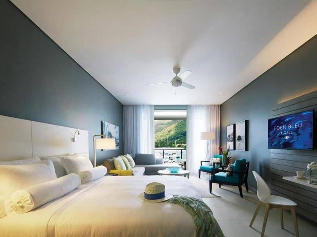 rooms-luxury--marina-view-suite