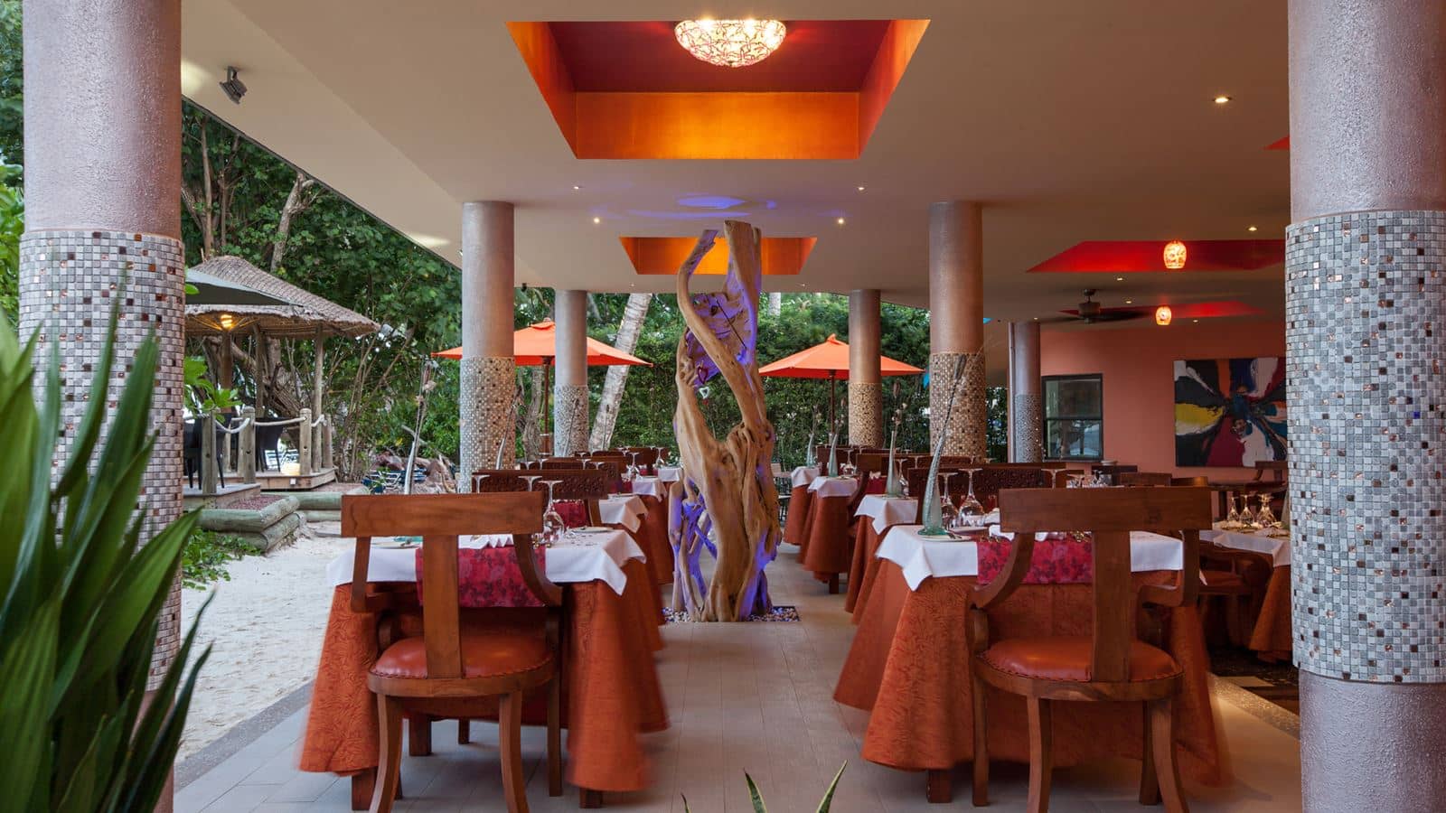 restaurants-cafe-des-arts-restaurant