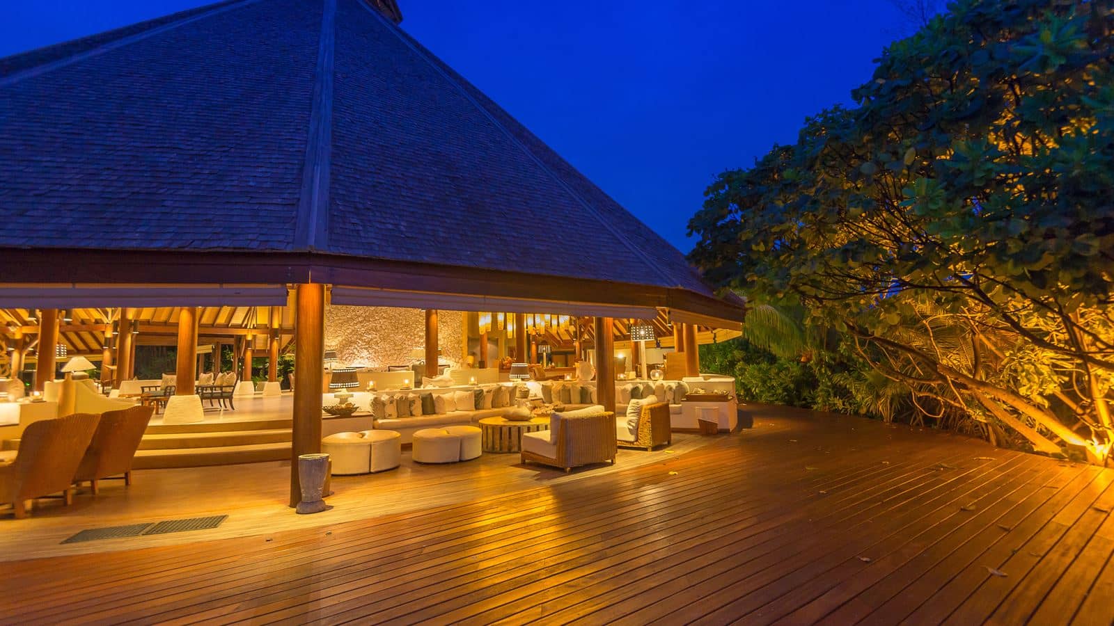 restaurants-lounge