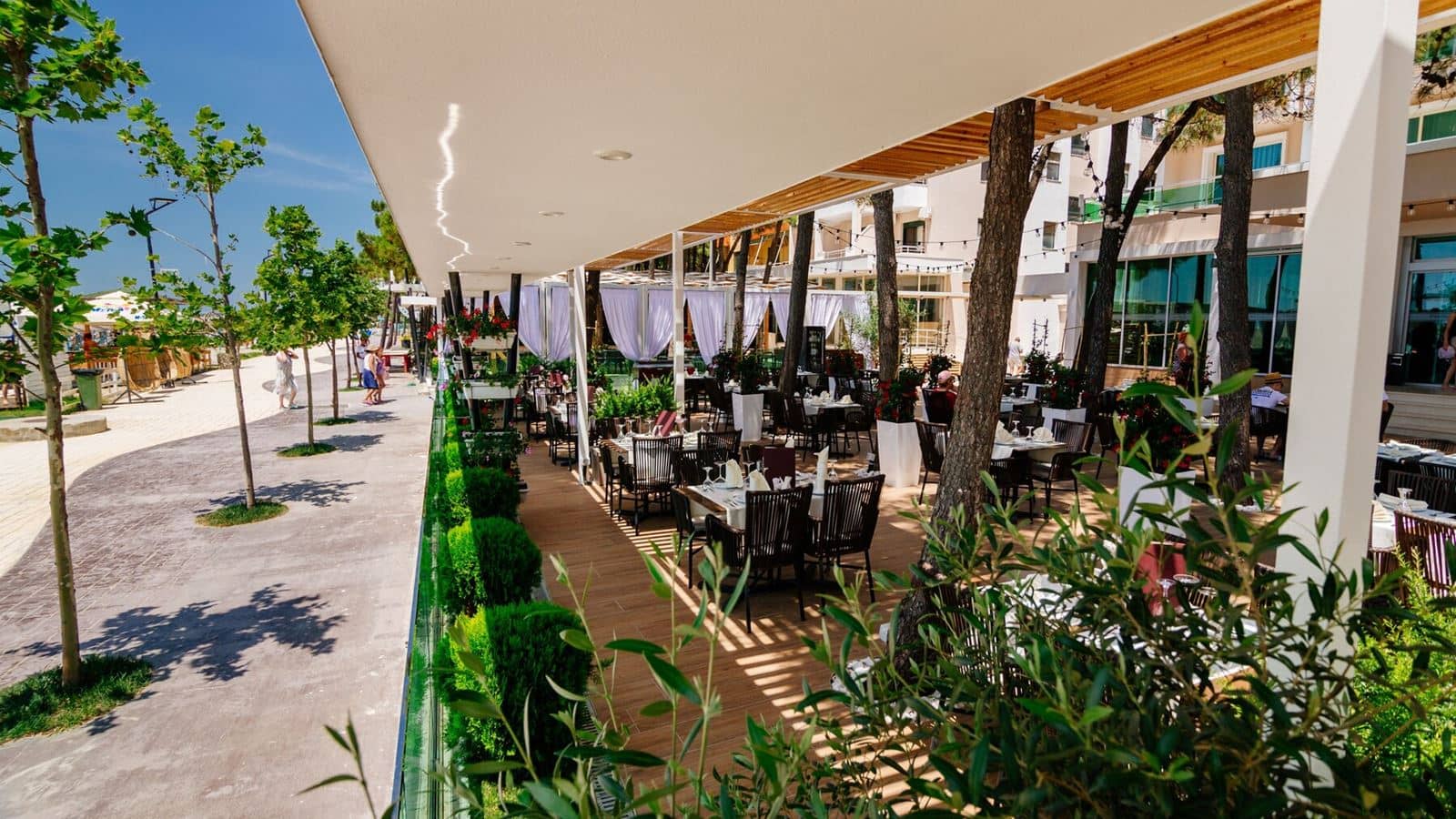 restaurants-restaurants