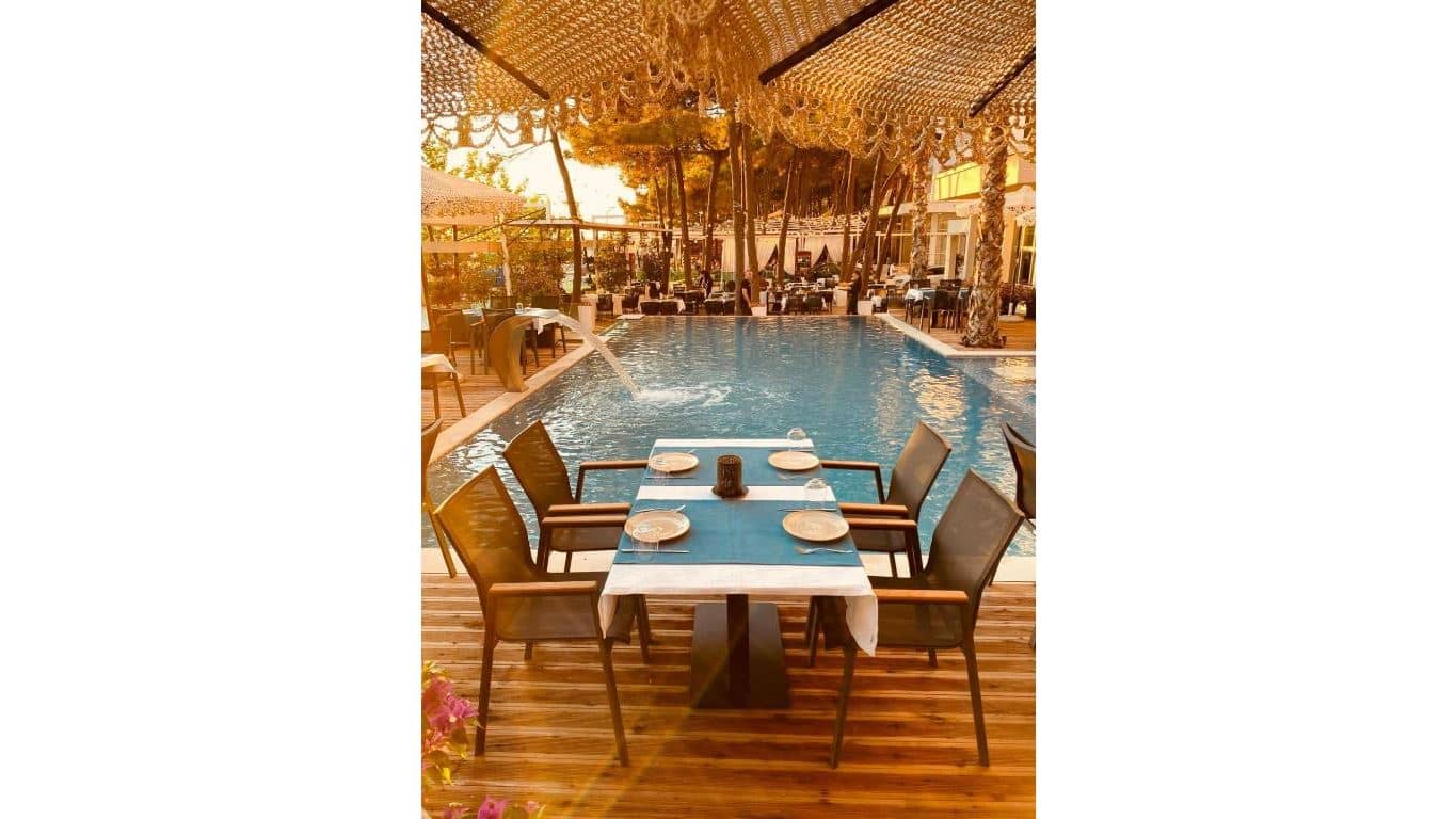 restaurants-avra-ala-carte-restaurant