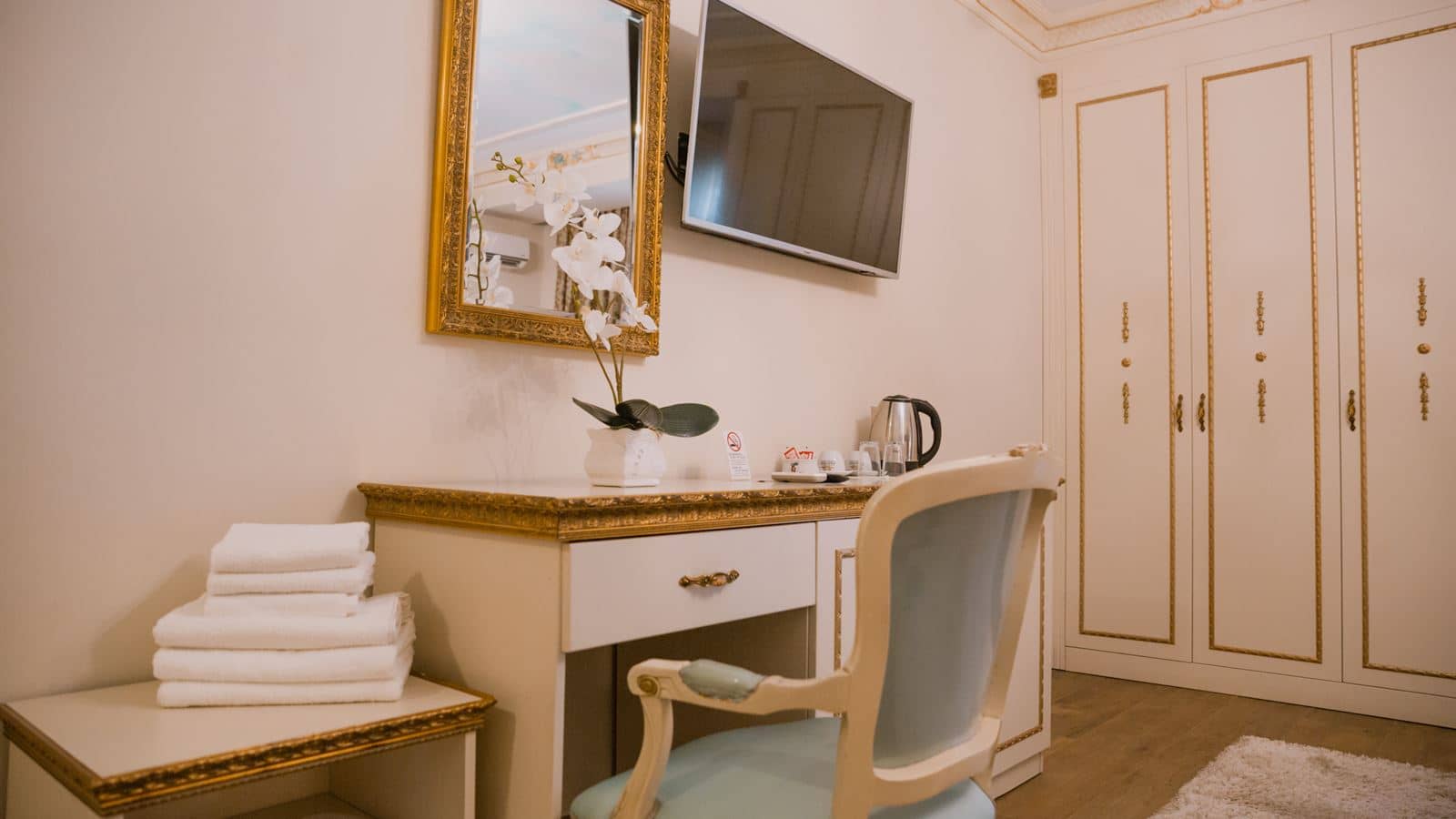 rooms-singleuse-standard-room-balcony