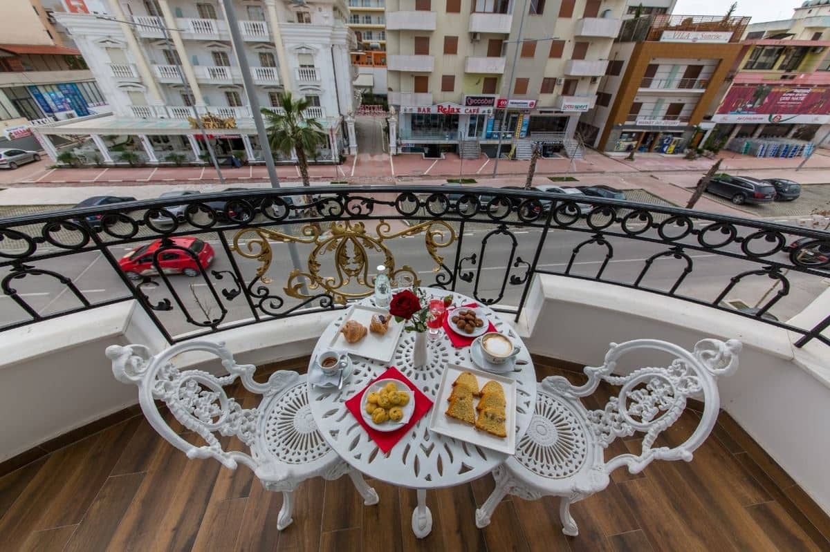 rooms-singleuse-standard-room-balcony