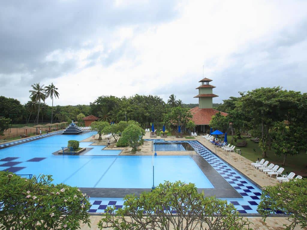 pools-outdoor-pool