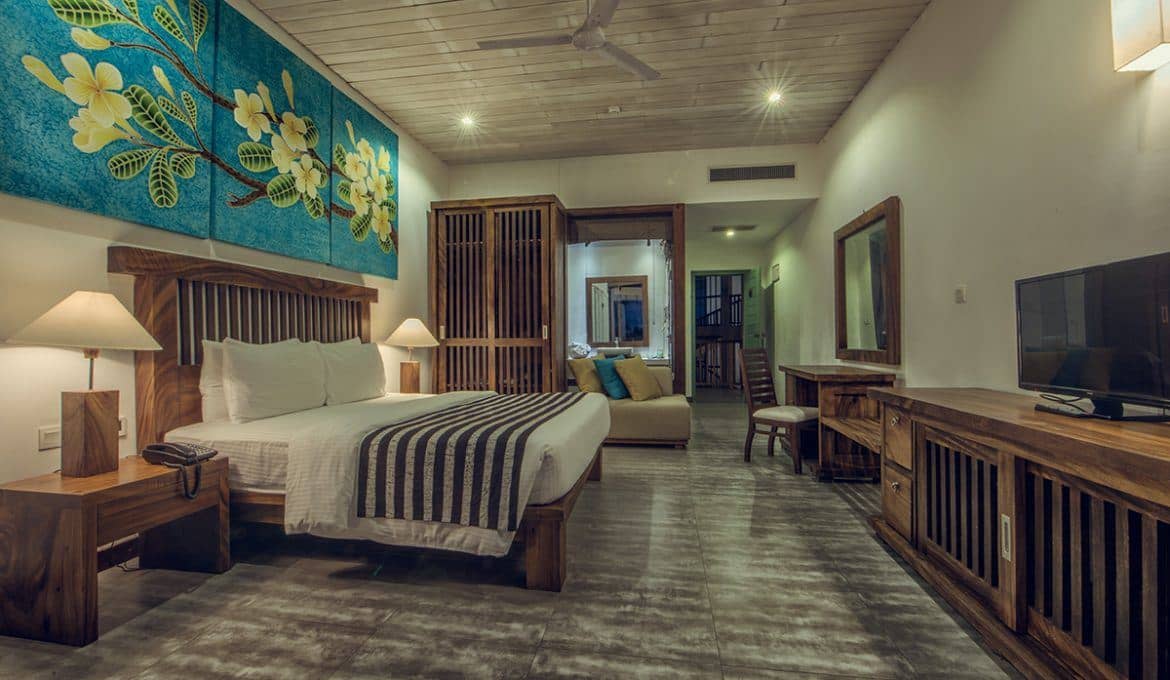 rooms-deluxe-room