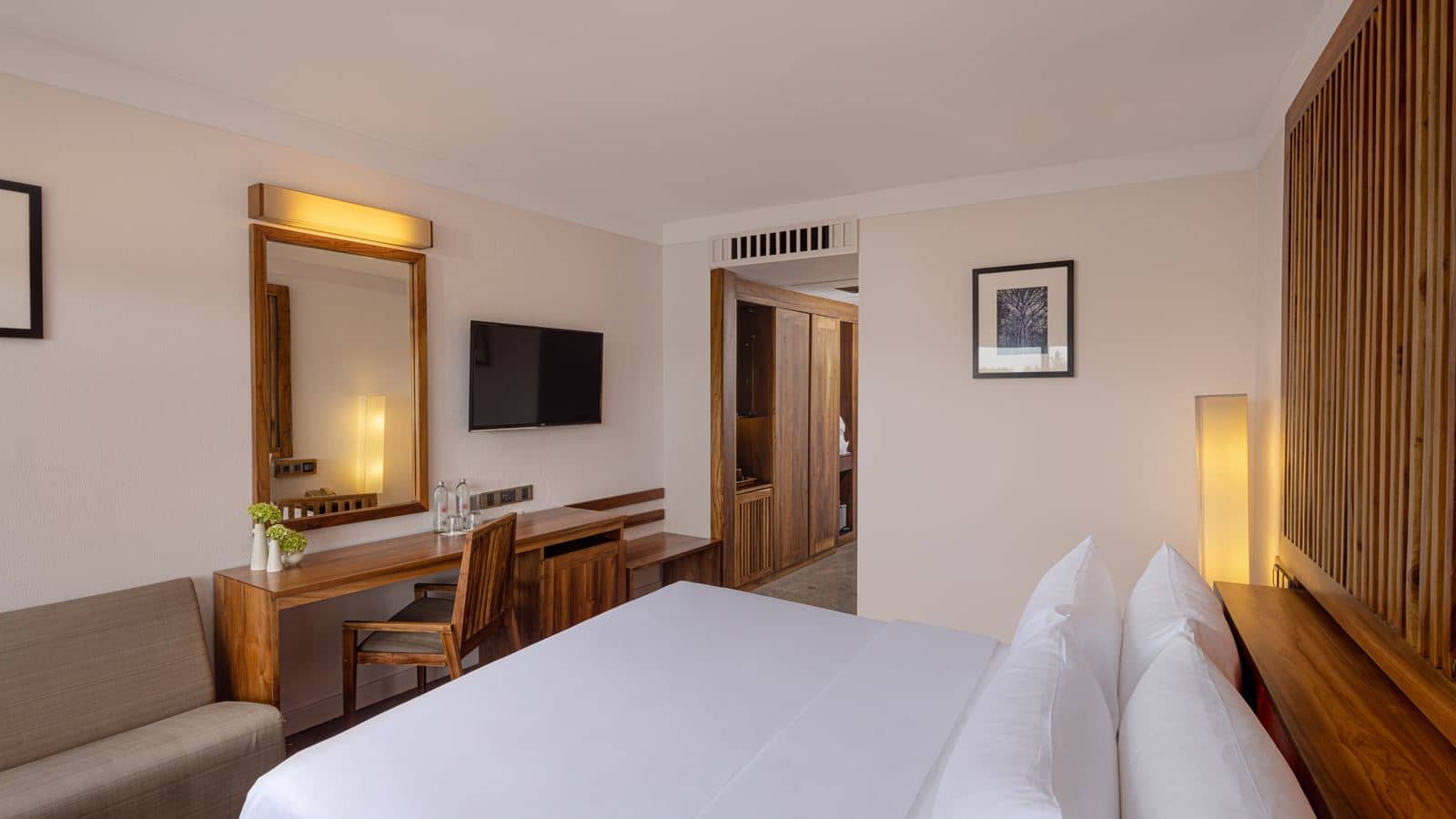 rooms-superior-room