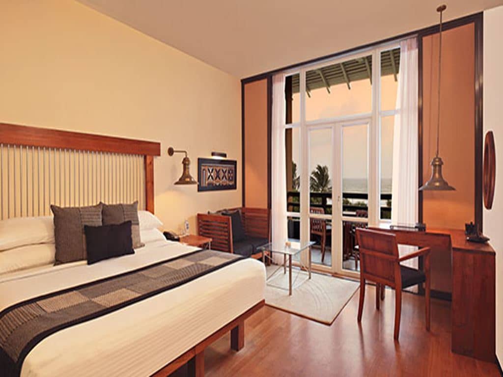 rooms-deluxe-room