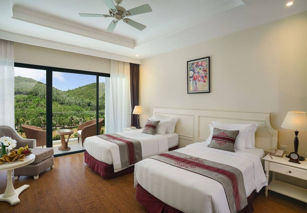 rooms-deluxe-room