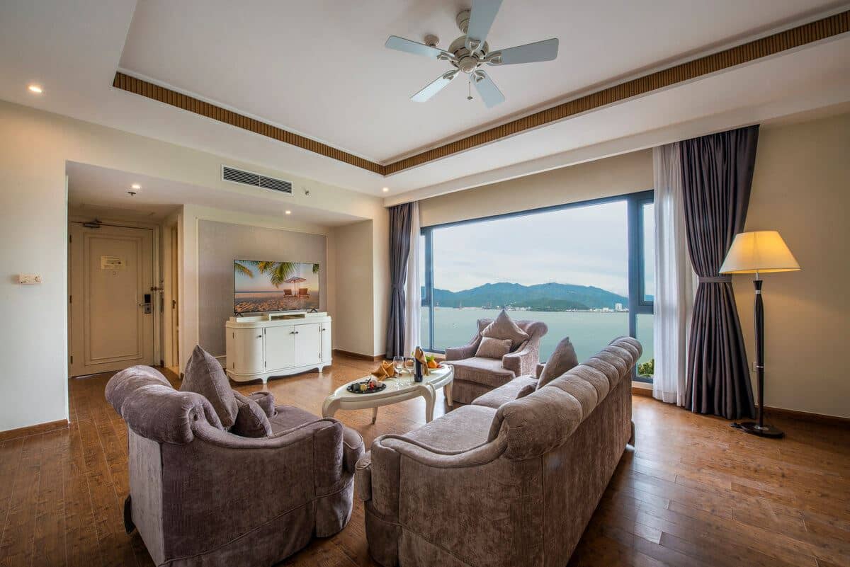 rooms-executive-suite-ocean-view-child-without-extra-bed
