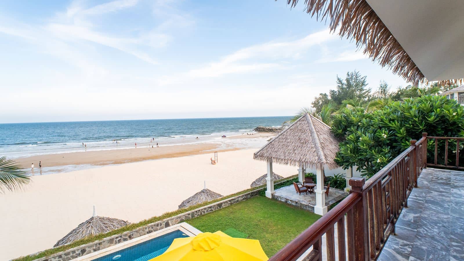 rooms-beach-front-pool-villa