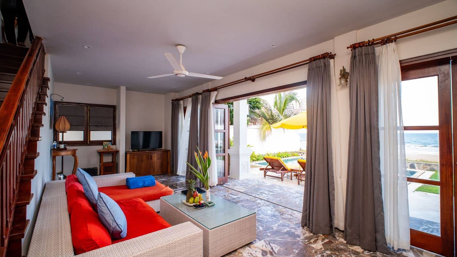 rooms-beach-front-pool-villa-child-without-extra-bed