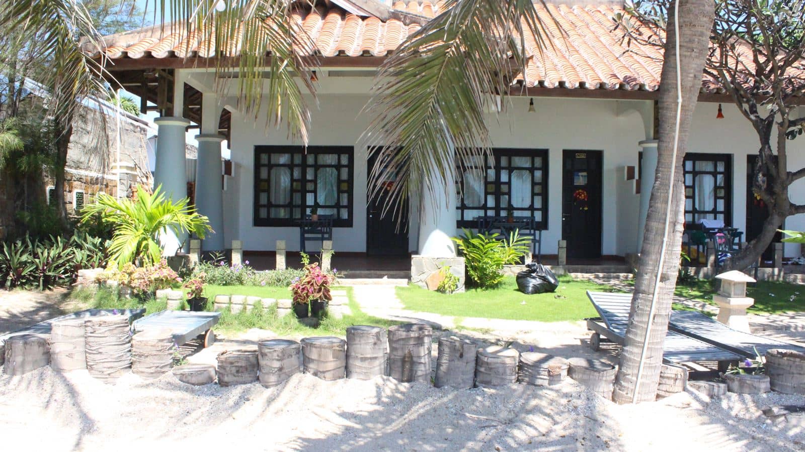 rooms-beachfront-bungalow-child-without-extra-bed