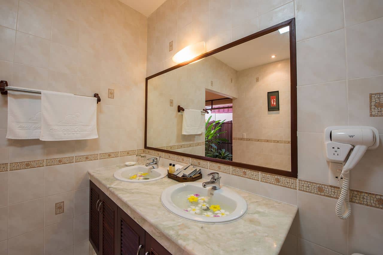 rooms-beachfront-villa-suite